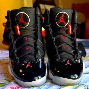 Jordan size 7.5 cooler red and black